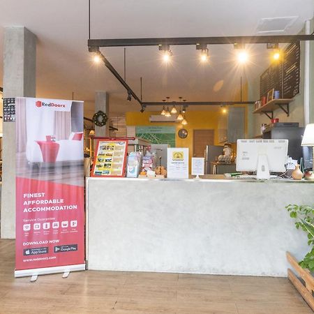 Bed and Breakfast Folk Poshtel Silom Bangkok Zewnętrze zdjęcie