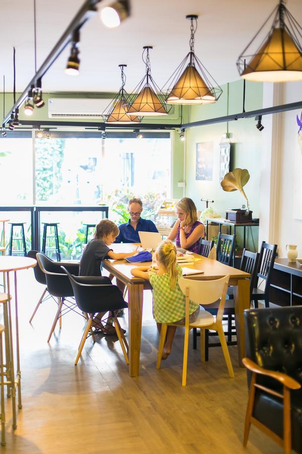 Bed and Breakfast Folk Poshtel Silom Bangkok Zewnętrze zdjęcie