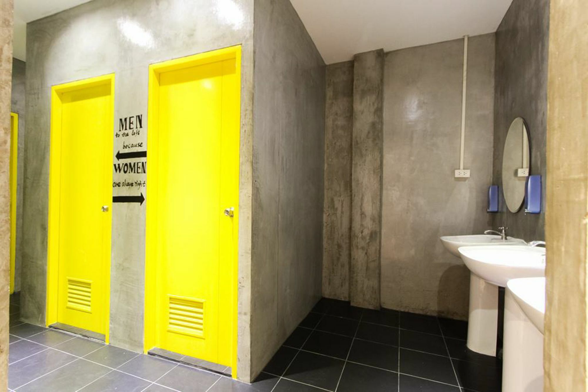 Bed and Breakfast Folk Poshtel Silom Bangkok Zewnętrze zdjęcie