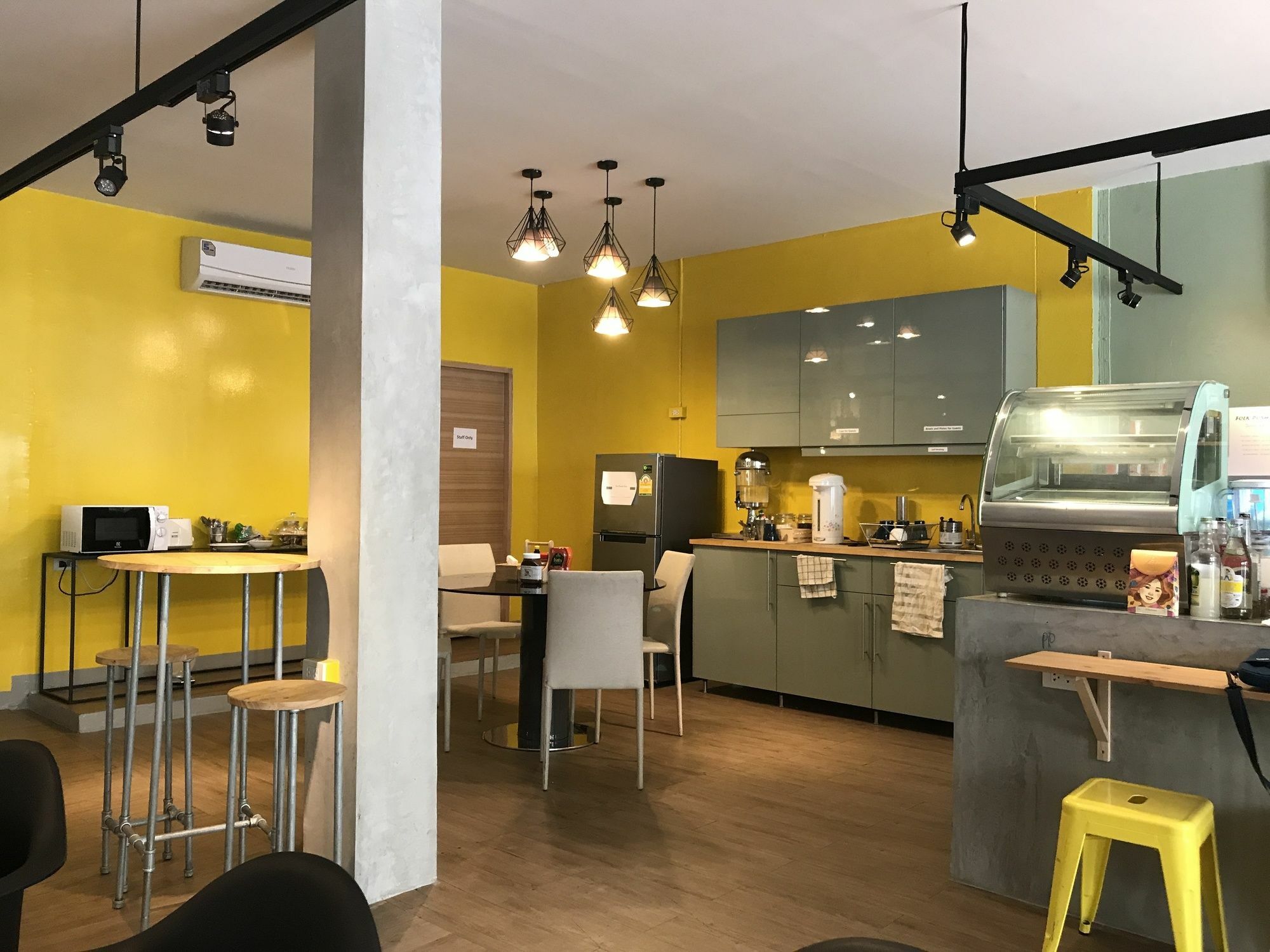 Bed and Breakfast Folk Poshtel Silom Bangkok Zewnętrze zdjęcie
