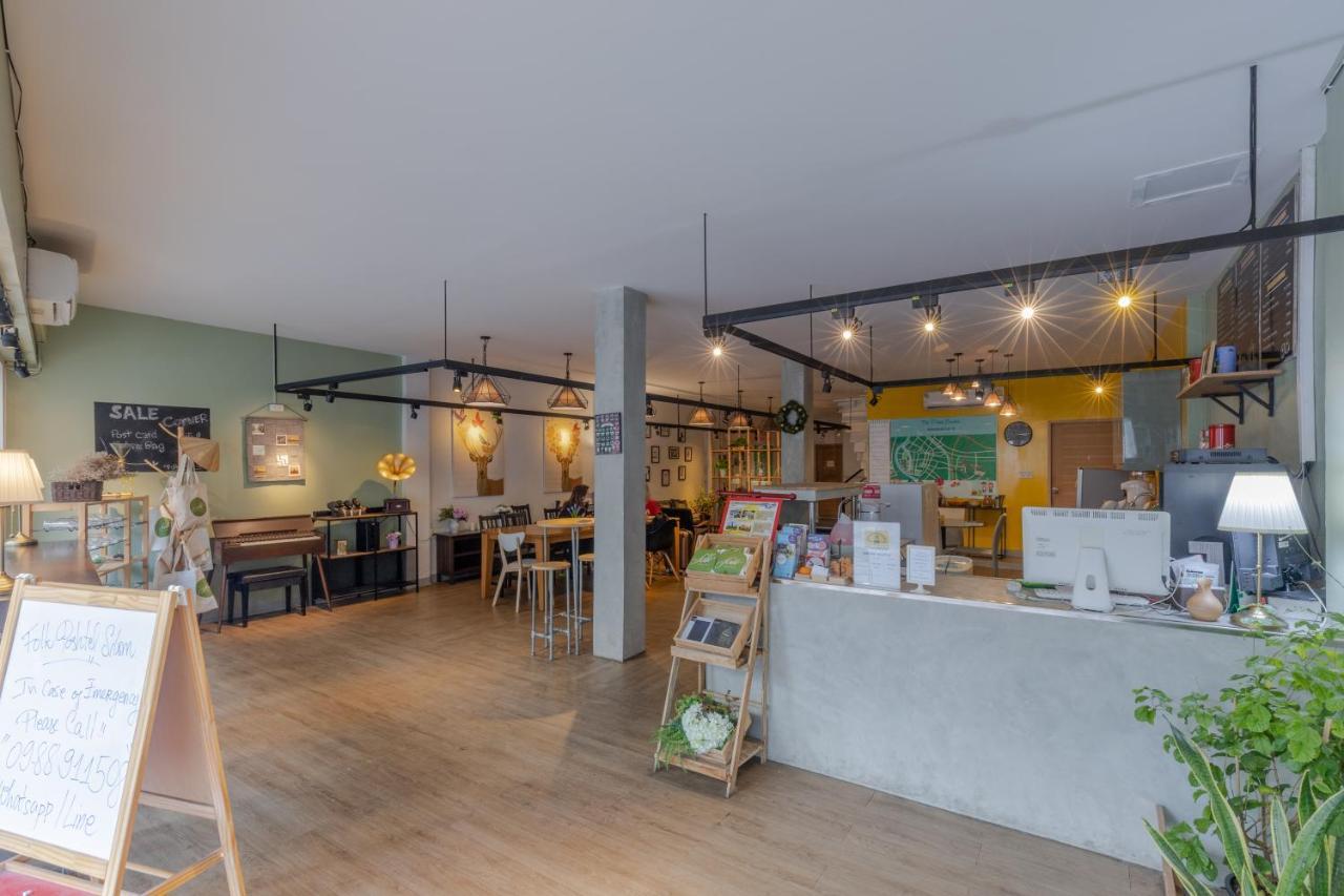Bed and Breakfast Folk Poshtel Silom Bangkok Zewnętrze zdjęcie