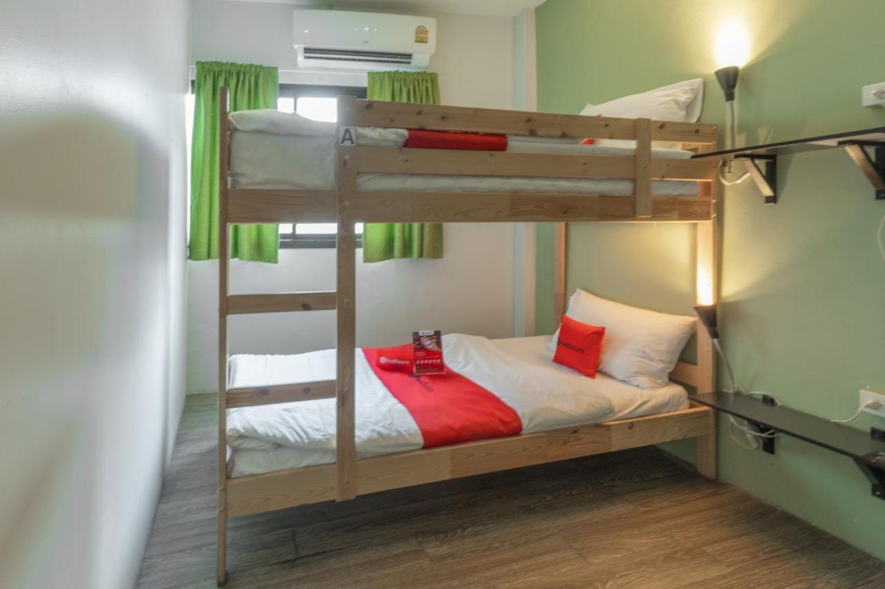Bed and Breakfast Folk Poshtel Silom Bangkok Pokój zdjęcie